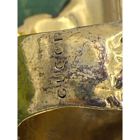 Authentic Gucci Lion Head Ring – Gold-Tone with Black Stone Size 6 - Picture 7 of 12